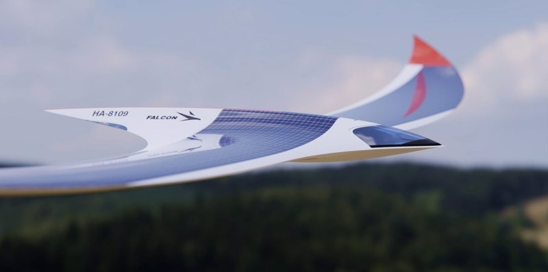 El Avión Solar Con Forma De Halcón