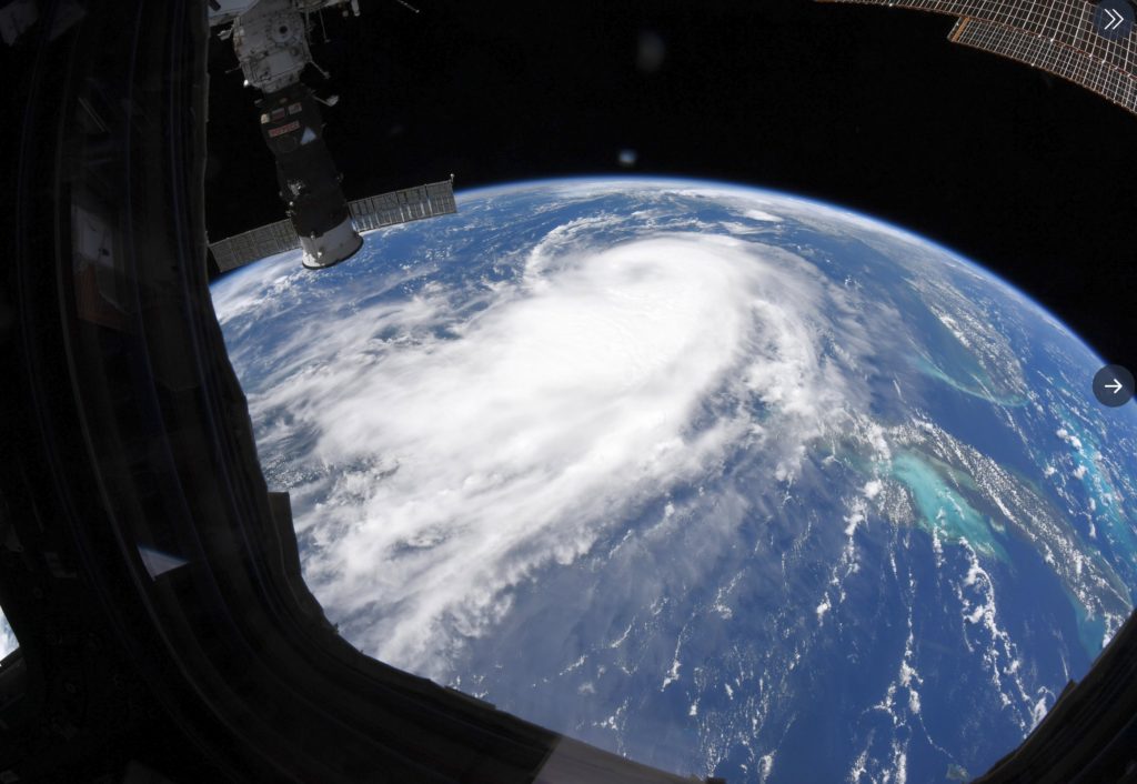 Impresionantes-imagines-de-Laura-huracan-desde-el-cielo-onli.mx_-1024x706